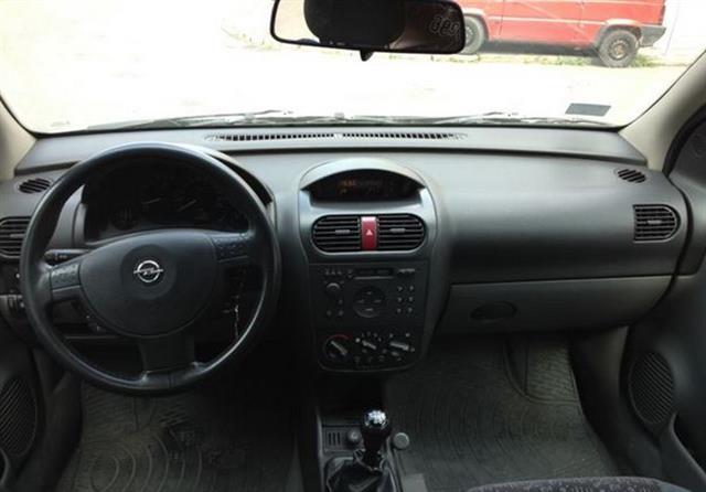 Opel-Corsa-1-4--01--