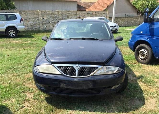 Lancia Ypsilon 1,2 klima -01