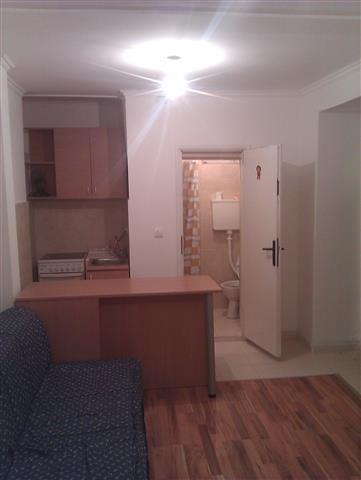 Garsonjera-od-20m2-u-Centar-