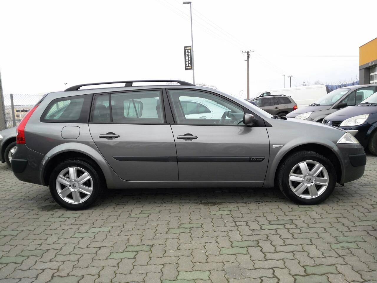 Renault-Megane-1-6-16V-Karavan