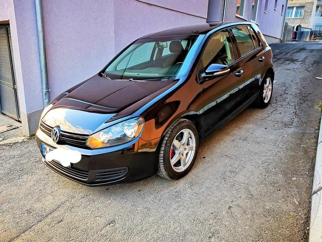 Golf 2.0 TDI 110 ks extra stanje
