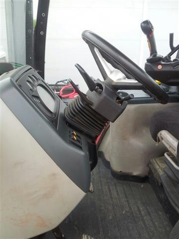 Traktor-McCormick-XTX-185