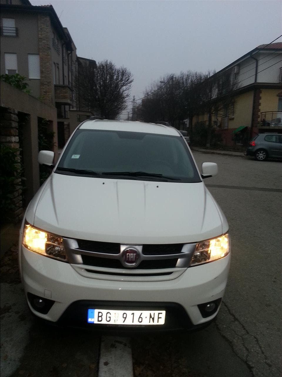 Fiat-Freemont--12