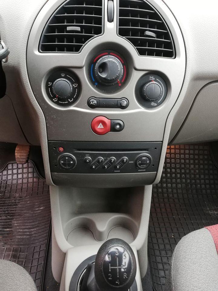Renault-Modus-2006