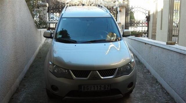 Mitsubishi Outlander Di-D -08