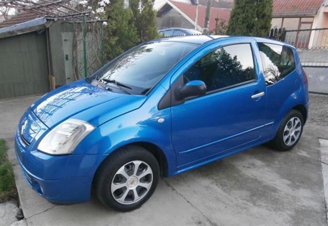 Citroen-C2-1-1-perfekt--04