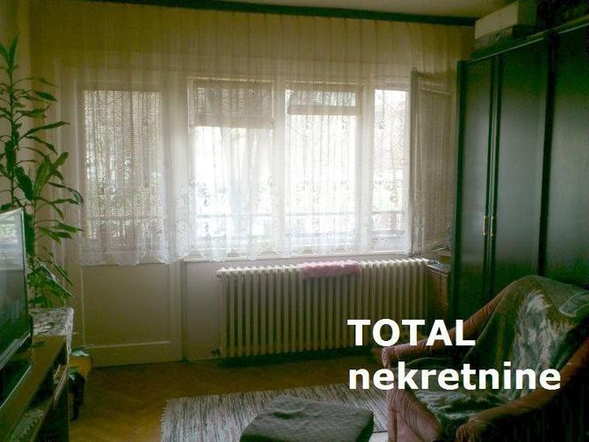 Uknjizen trosoban stan na Limanu 2