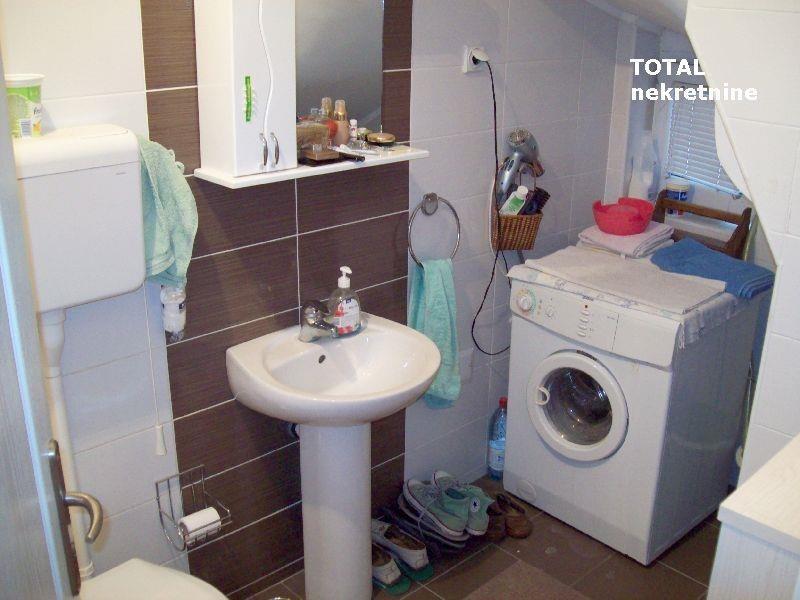 Uknjizen-petosoban-duplex-stan
