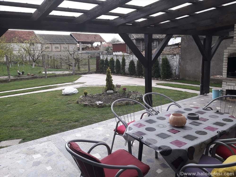 Prodajem-kucu-u-Zablju