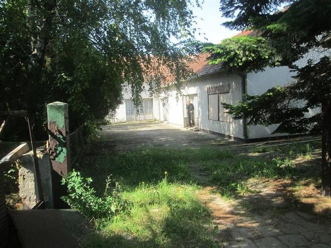 Kuce 150m2 u Jakovu, moguc dogovor