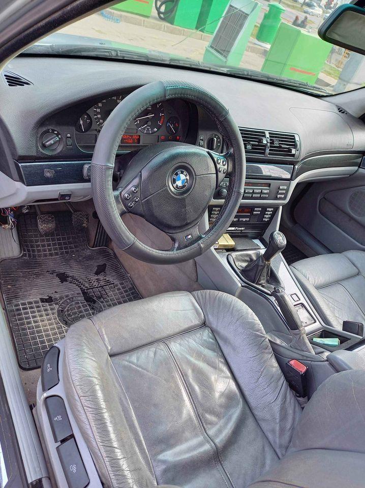 BMW-E39-520i