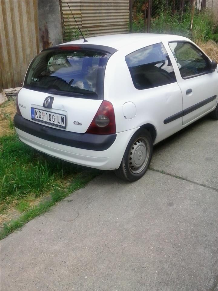 Renault-Clio-1-5-DCI-2005