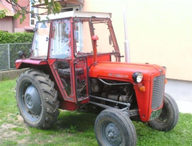 Traktor IMT 539