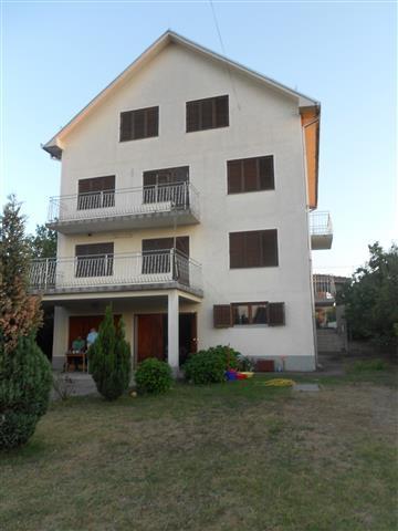 Kuca u 480m2 Barajevu