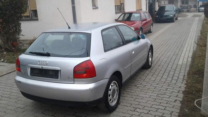 Audi a3 1.8 stranac