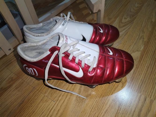 Nike kopacke 42