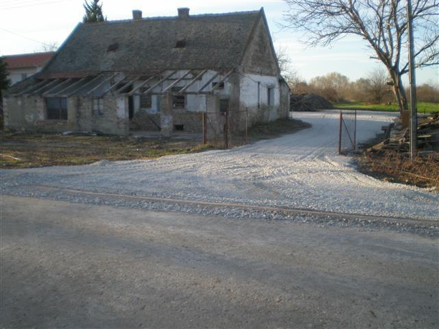 Plac 7000m2   blizu auto puta