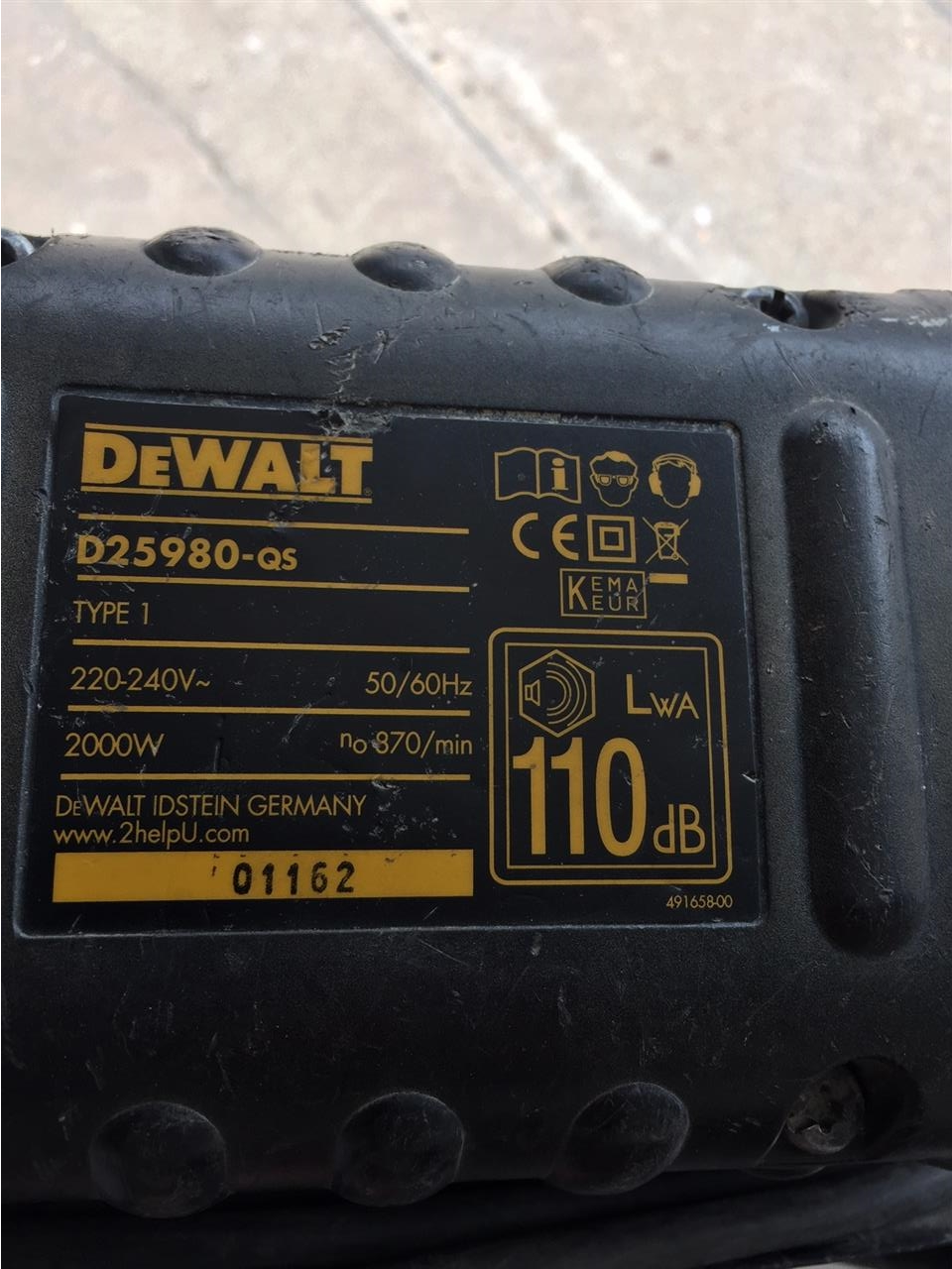 Hilti-DeWALT-32-g