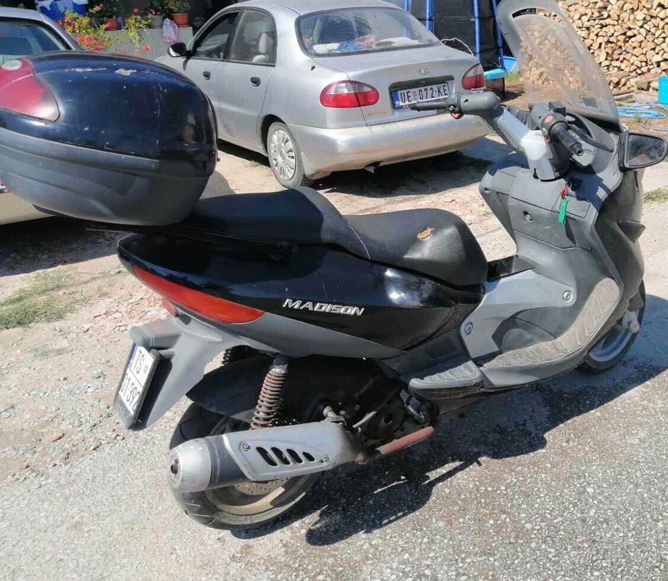 Na-prodaju-