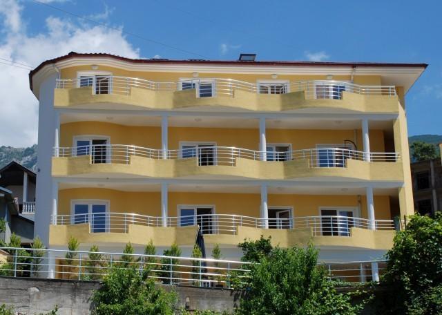 Budva, vise apartmana, moze kompenzacija