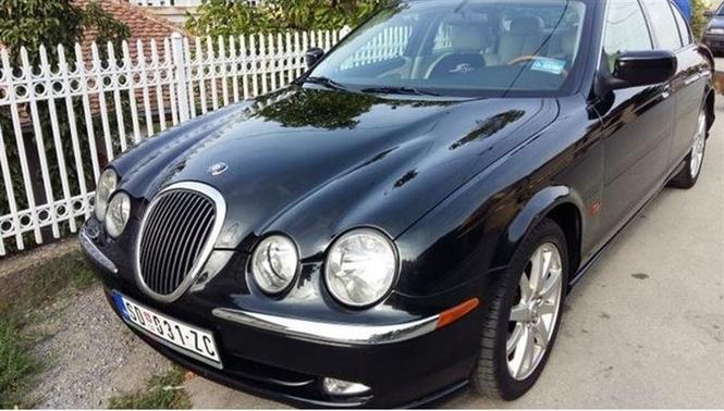 Jaguar S-Type 30V6 -01