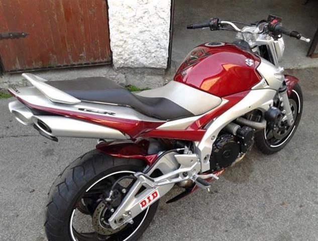 Suzuki-GSR600