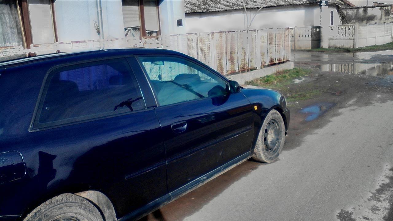 Audi-A3--00