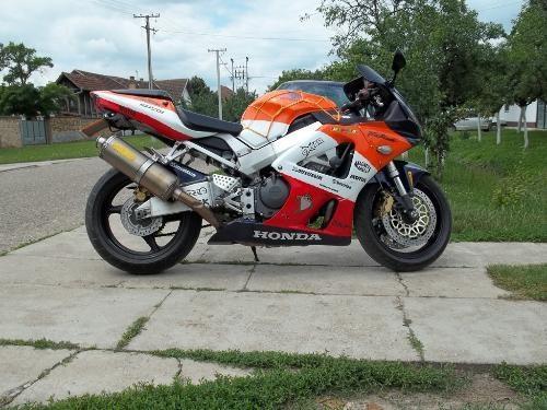 Honda-Cbr929rr-2001