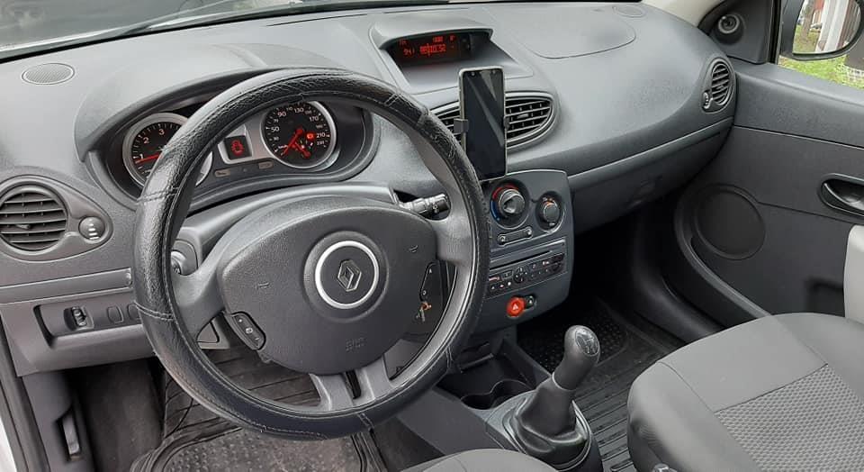 Renault-Clio-1-5-DCI
