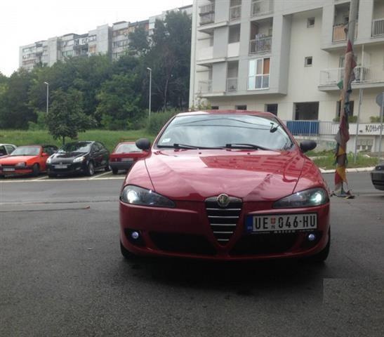 Alfa Romeo 147 1.9 jtdm 16v -04
