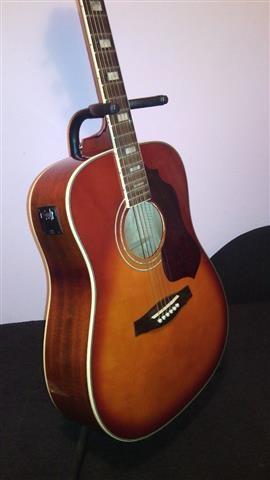 Akusticna-gitara-Ibanez-SGT120E-HS-Dreadnough