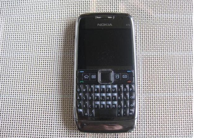 Nokia-E71