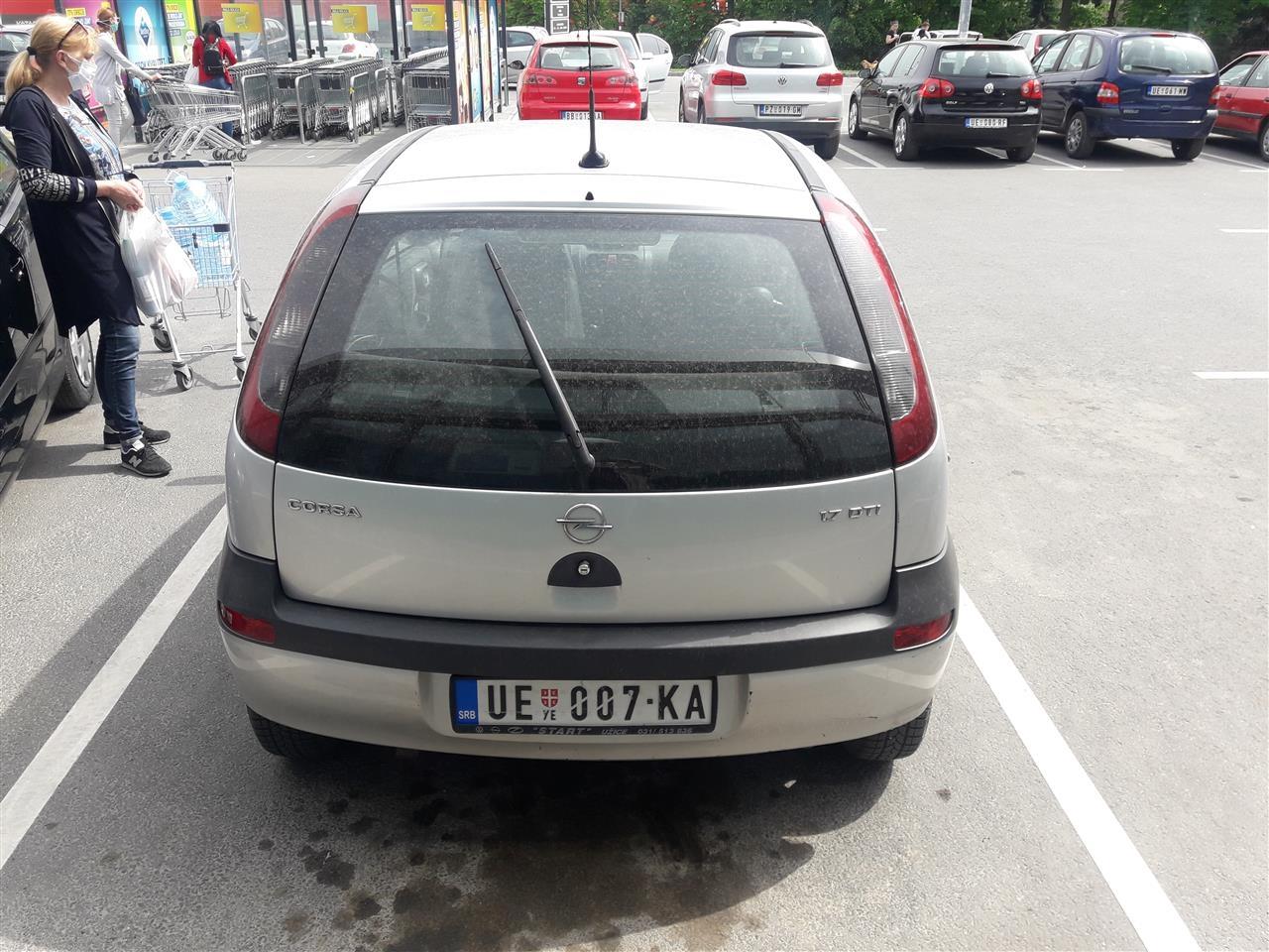 Prodajem-Opel-Corsa-C-1-7-DTI