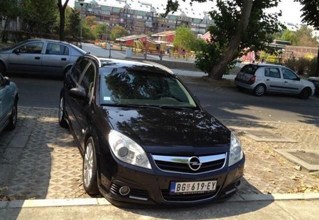 Opel-Signum-3-0-CDTI--06