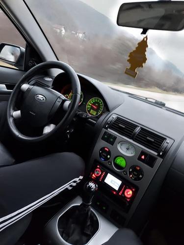 Ford Mondeo 2004
