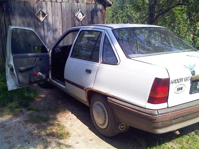 Opel-Kadett--87
