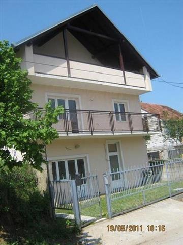 Kuca 505m2 na Slavujevoj