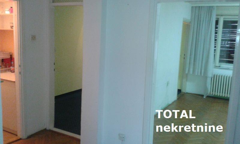 UKNJIZEN-dvoiposoban-stan-u-centru-