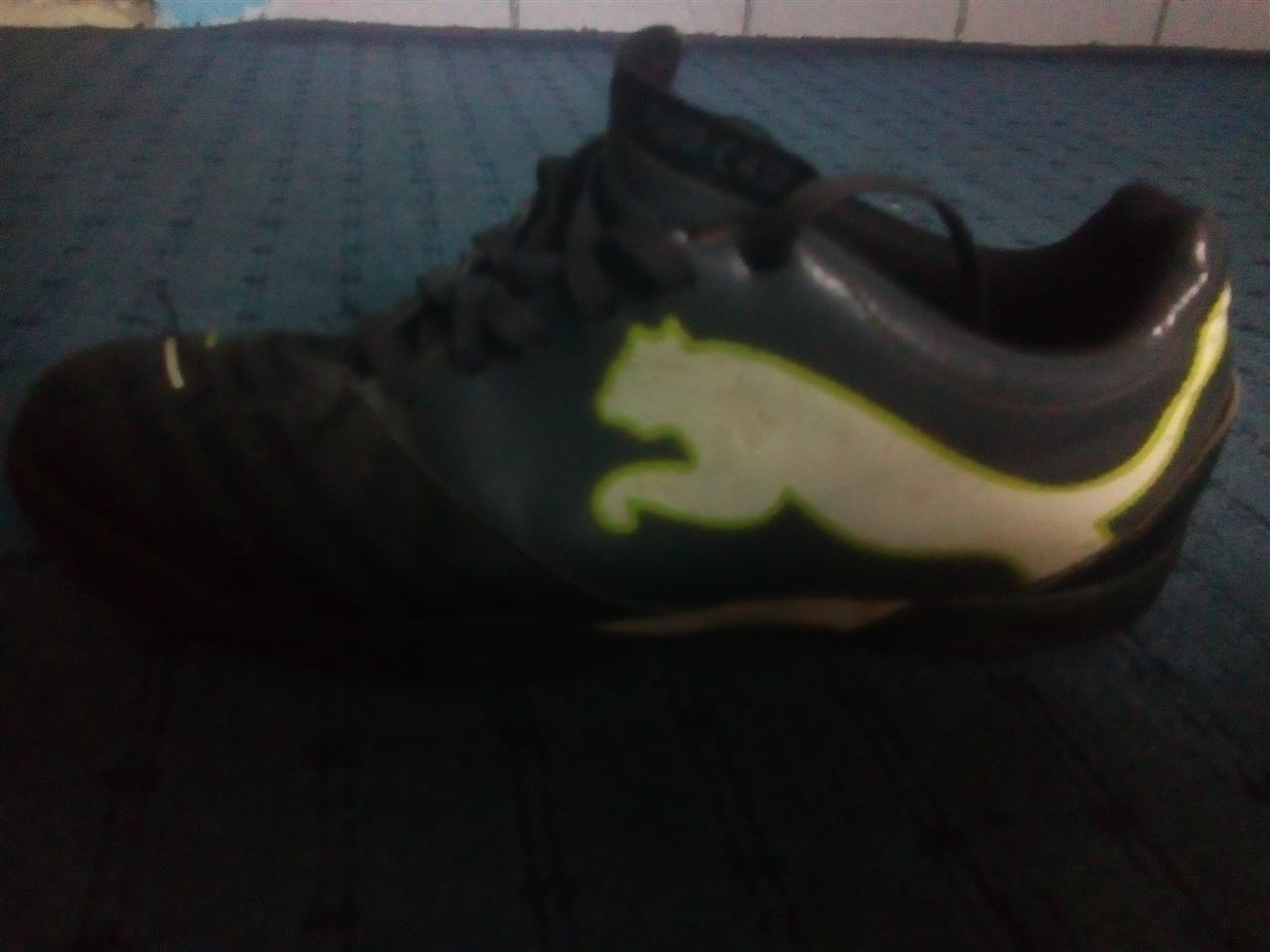 Patike-za-fudbal---PUMA