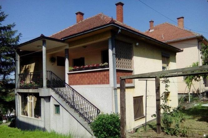 Kuca u Mladenovcu