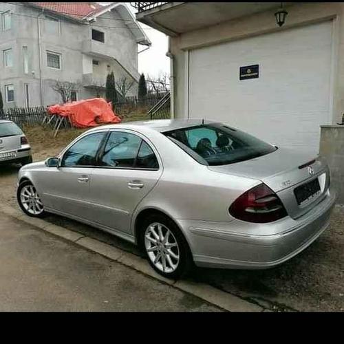 Mercedes E270