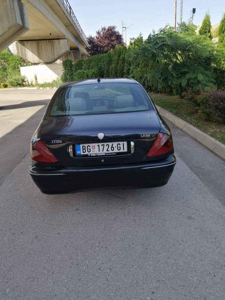 Lancia-Lybra