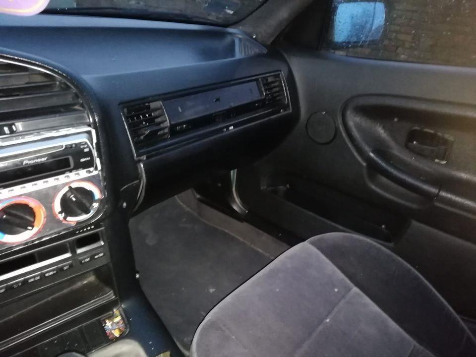 BMW-318-I