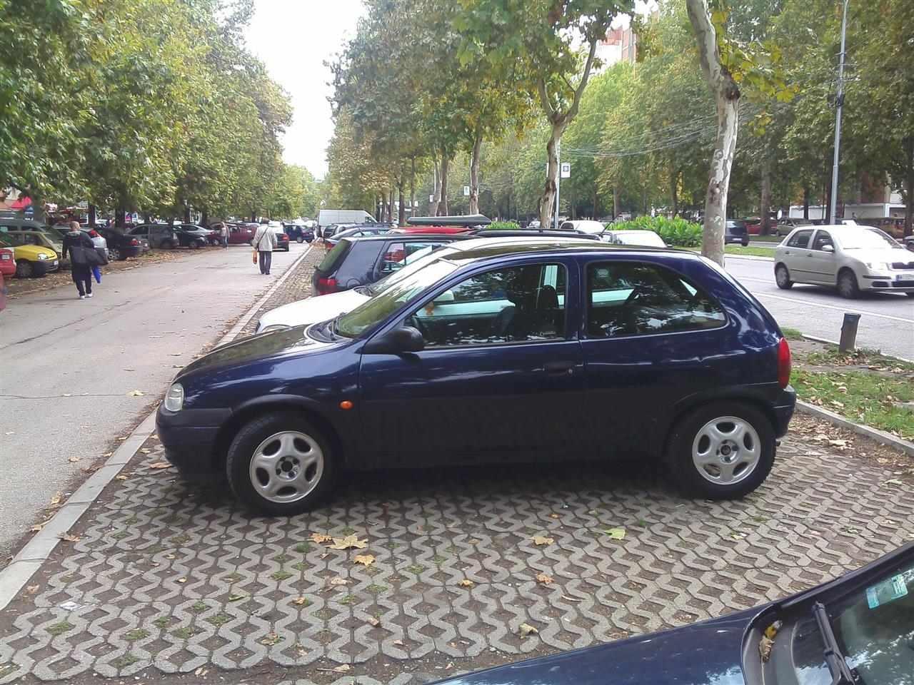Opel-Corsa-b--98