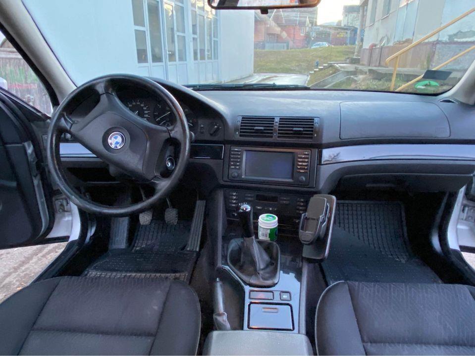 --BMW-520-2002-god--
