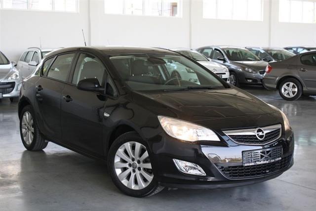 Opel-Astra-1-7-CDTI--10