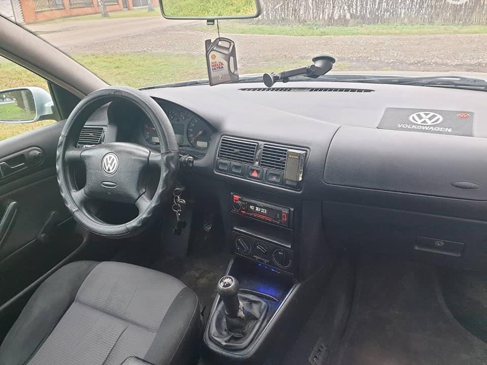 VW-Golf-4