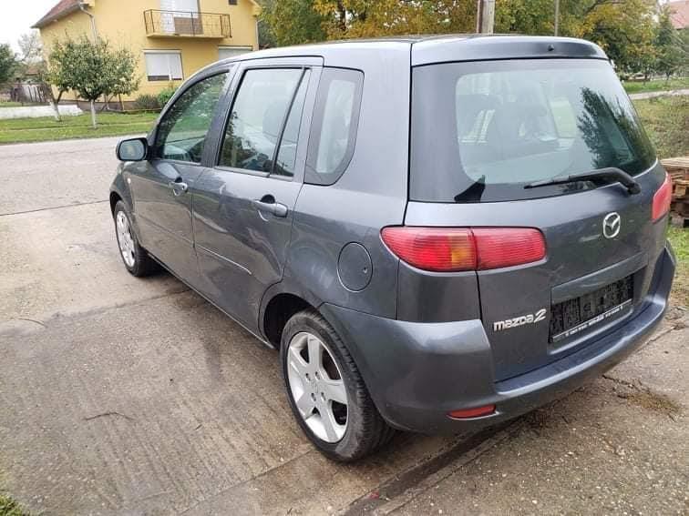 Mazda2