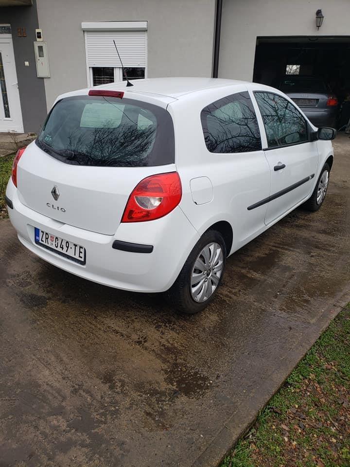Clio-2007-1-5dci