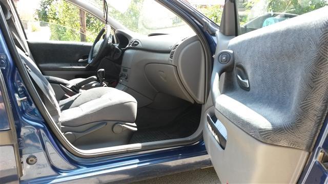 Renault-Laguna-2-1-9-dci--01-
